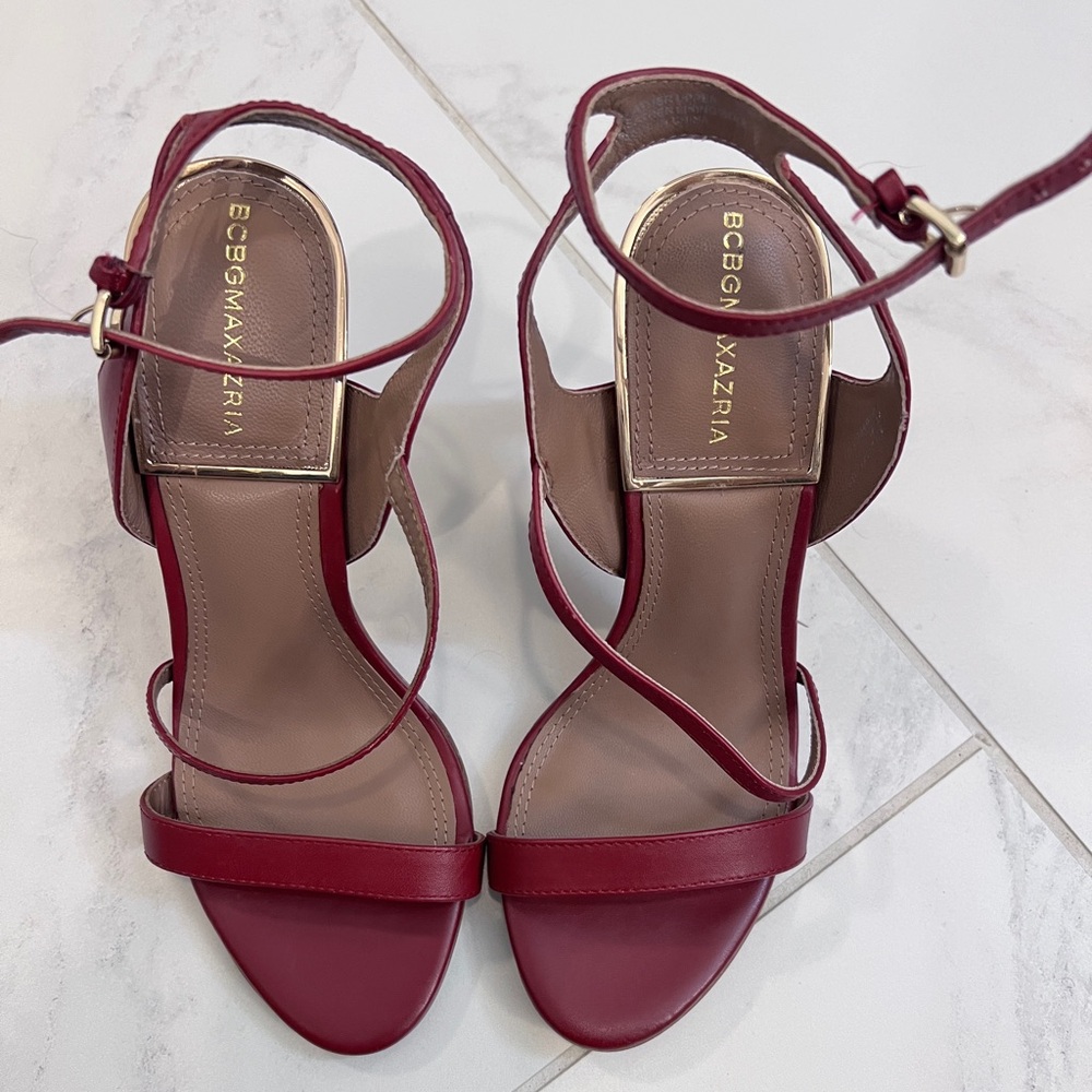 BCBGMAXAZRIA Sexy 3.5” Maroon leather heels.